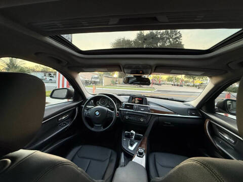 2015 BMW 3 Series 320i