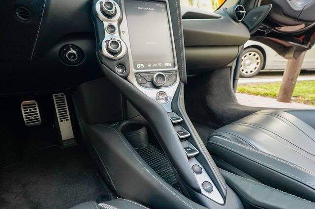 2020 McLaren 720S Spider Luxury