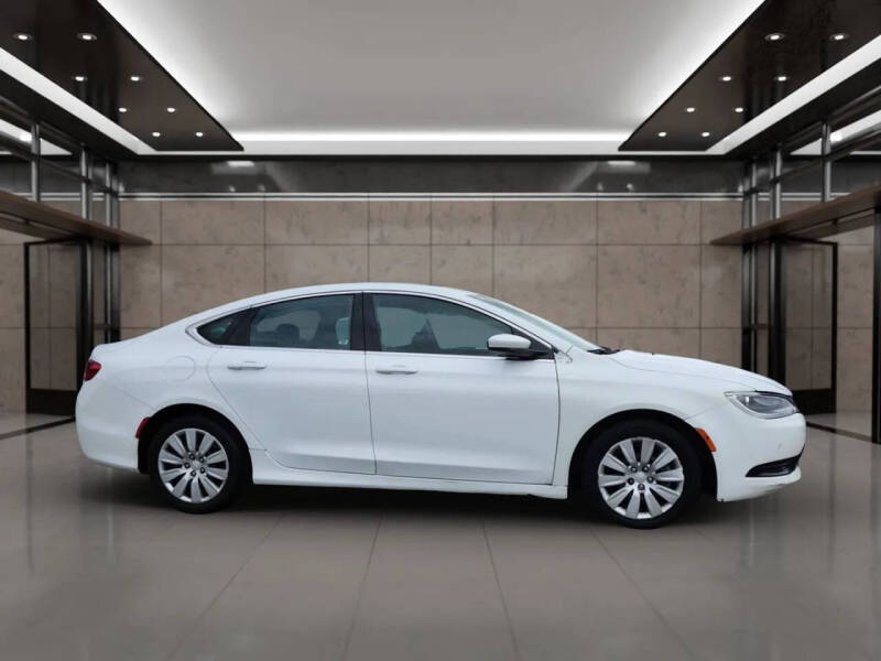 2015 Chrysler 200 LX