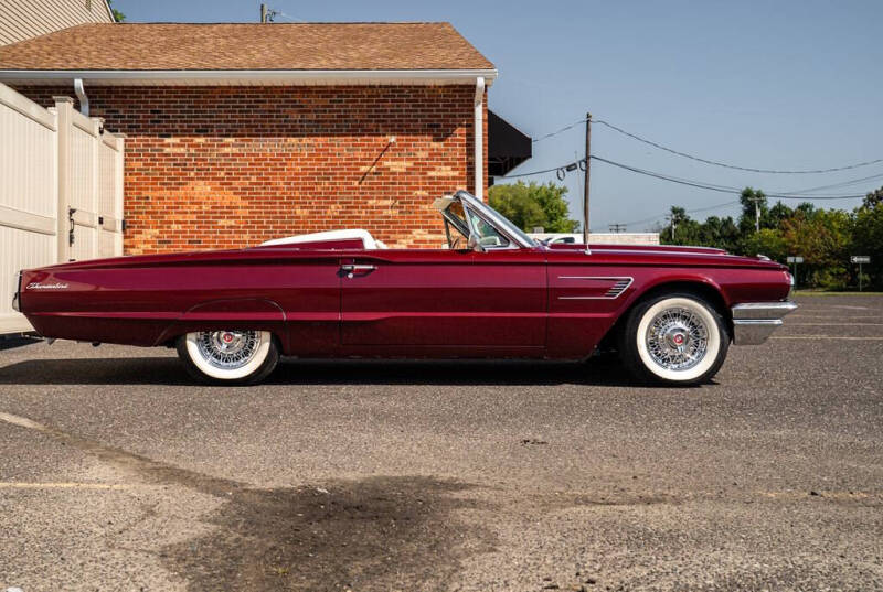 1965 Ford Thunderbird