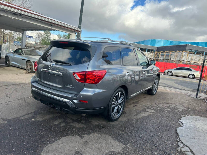 2018 Nissan Pathfinder Platinum