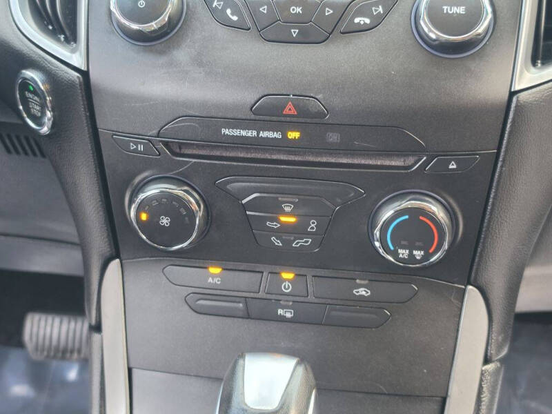 2015 Ford Edge SE