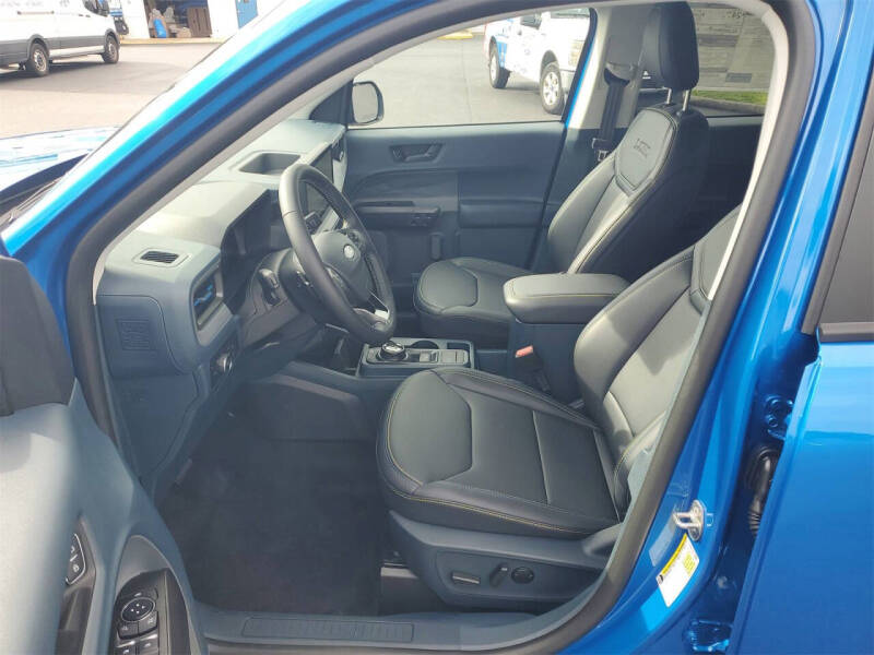 2025 Ford Maverick Lobo