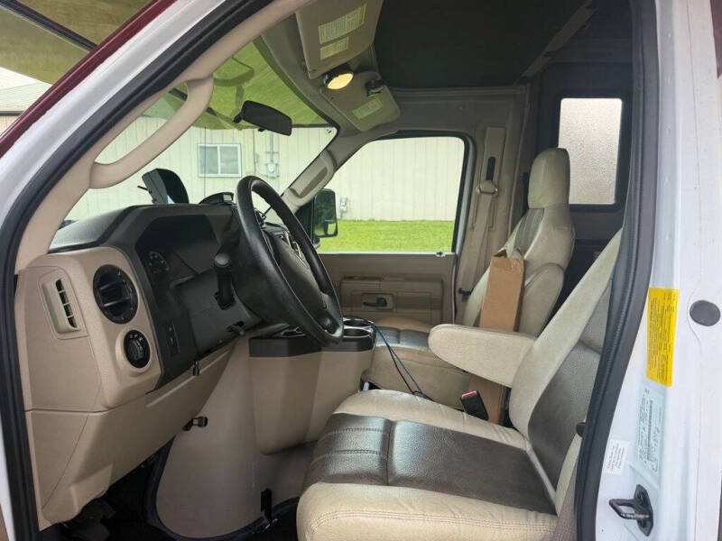 2017 Ford E-Series E-450 SD
