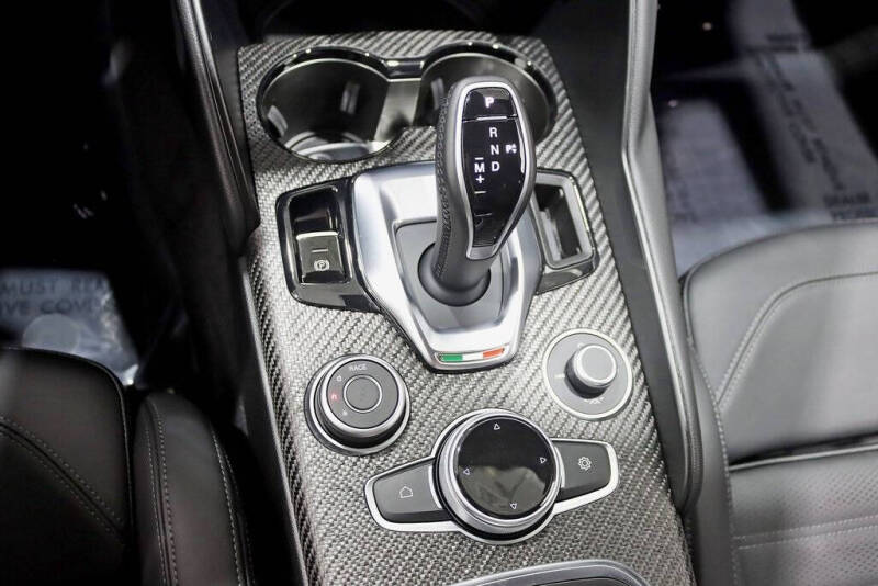 2024 Alfa Romeo Giulia Quadrifoglio