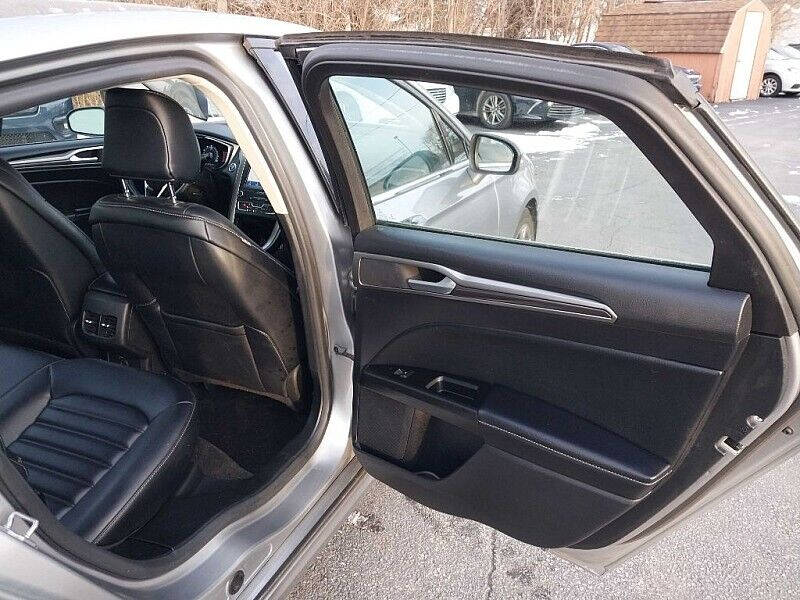 2020 Ford Fusion SEL