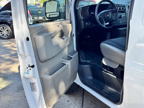 2024 Chevrolet Express 2500