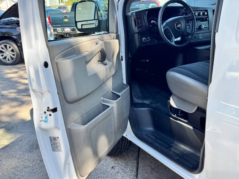 2024 Chevrolet Express 2500