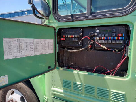 2006 Freightliner FS65 Chassis