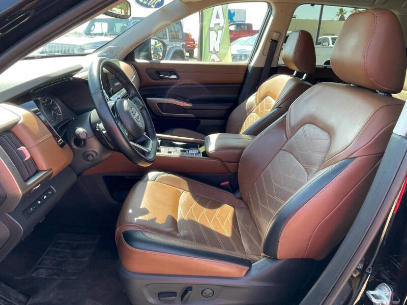 2022 Nissan Pathfinder Platinum