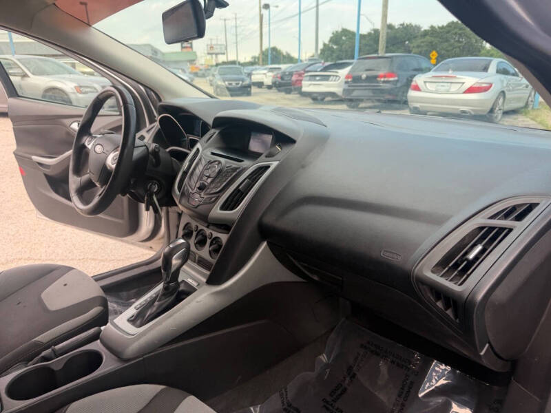 2012 Ford Focus SE