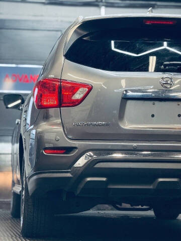 2020 Nissan Pathfinder SL