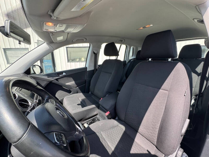 2017 Volkswagen Tiguan 2.0T Limited S 4Motion