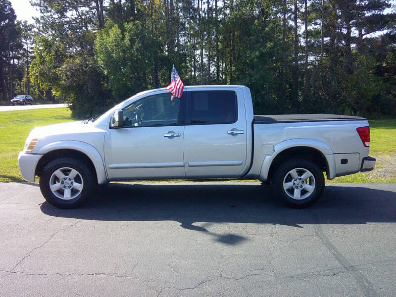 2004 Nissan Titan SE photo 9