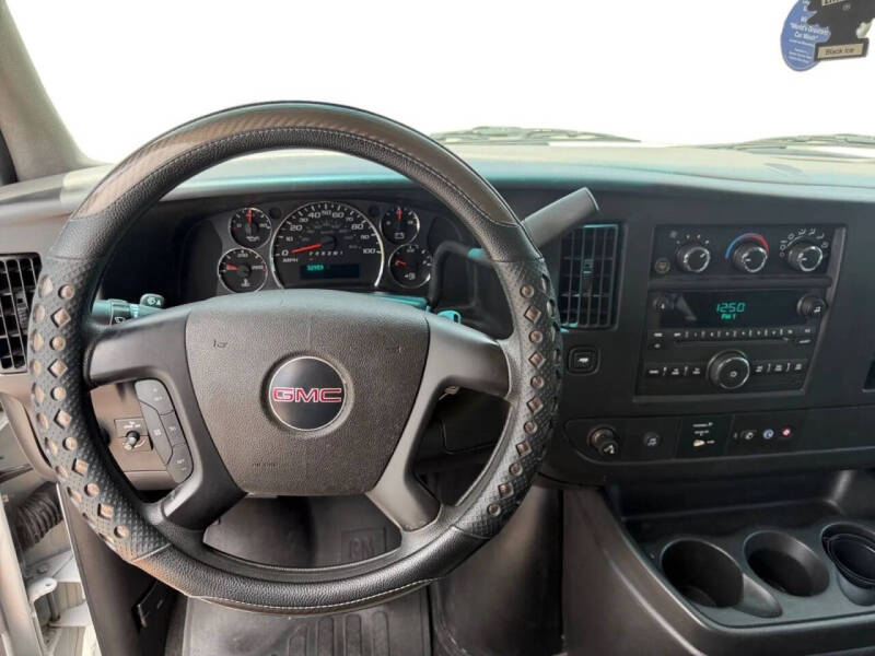 2011 GMC Savana LT 3500