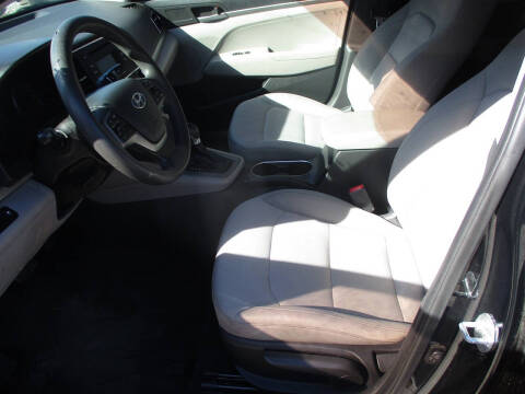 2018 Hyundai Elantra SE