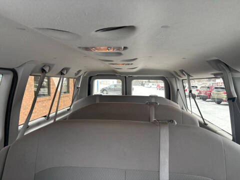 2013 Ford E-Series E-350 SD XLT