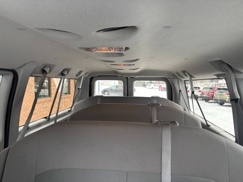 2013 Ford E-Series E-350 SD XLT