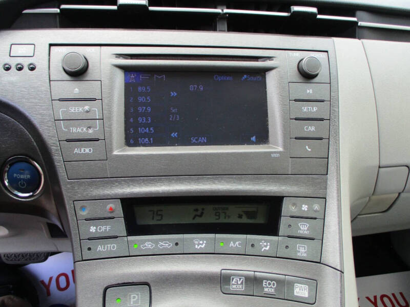 2012 Toyota Prius Three