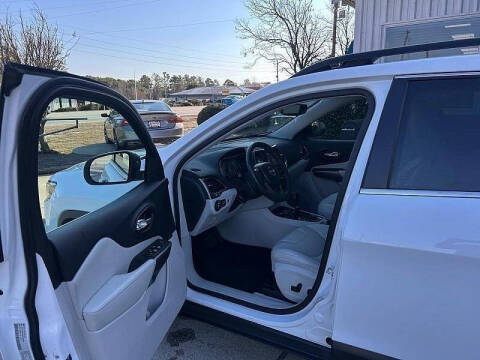 2022 Jeep Cherokee Latitude Lux