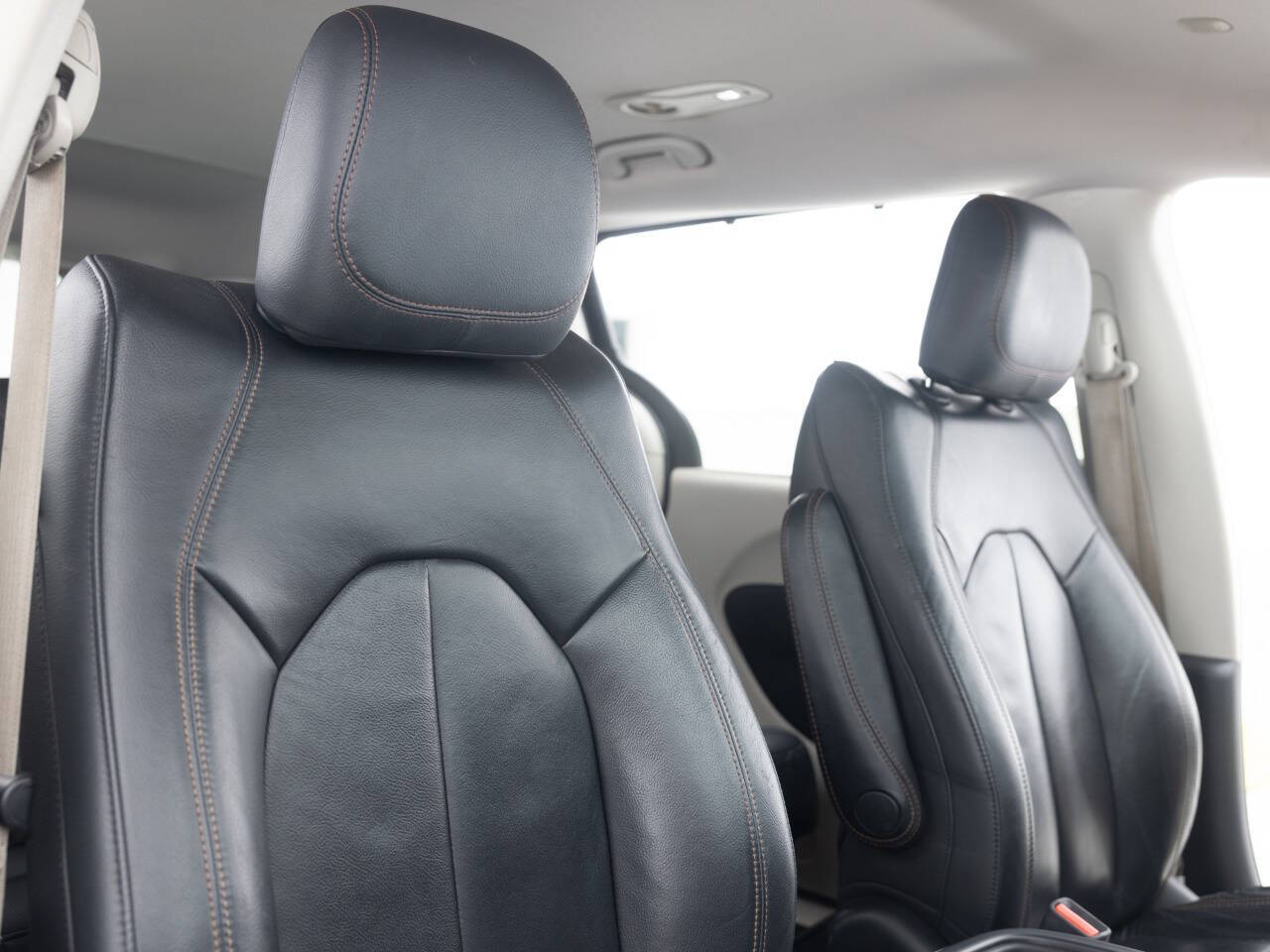 Used Car 2017 Chrysler Pacifica  Touring L 4dr Mini Van For Sale Under $15,000 In Coal City, Illinois