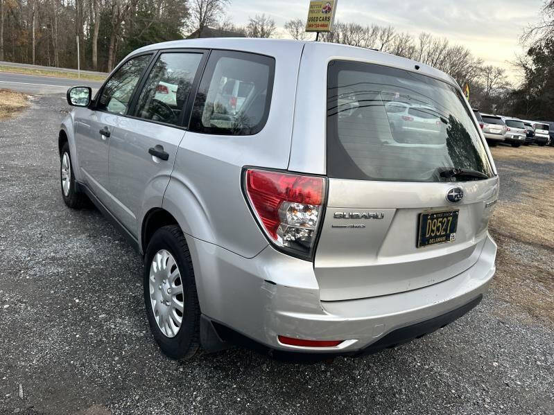 2010 Subaru Forester X photo 12