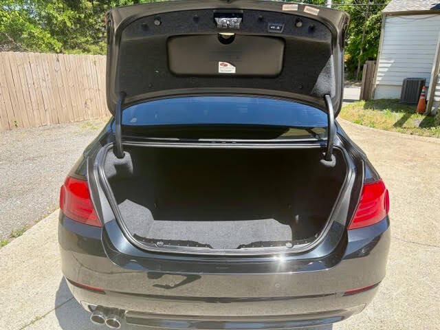 2011 BMW 5 Series 528i