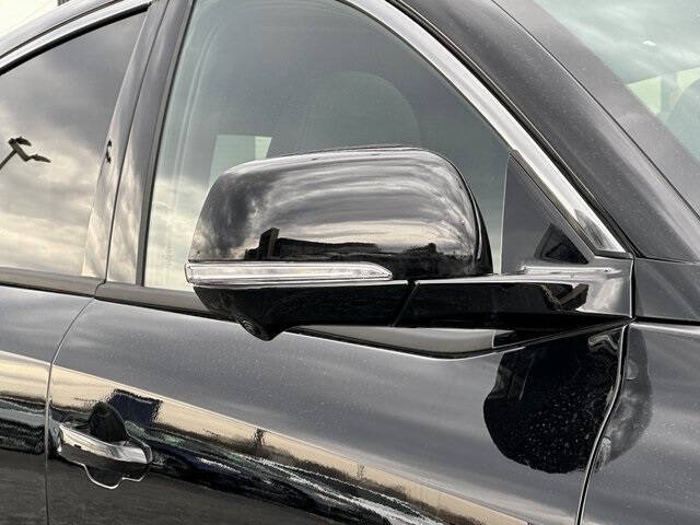 2025 VinFast VF8 Plus