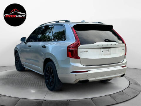 2016 Volvo XC90 T6 Momentum