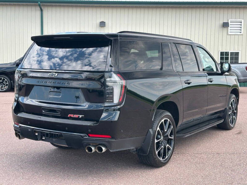2025 Chevrolet Suburban RST