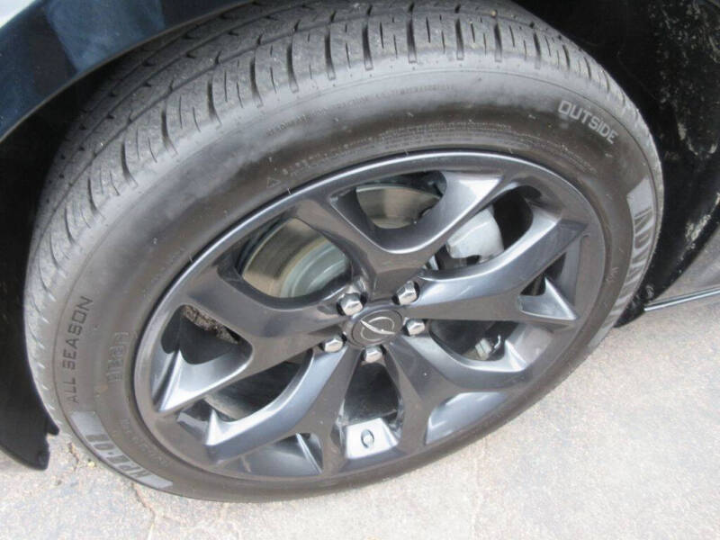 2023 Chrysler 300 S V6