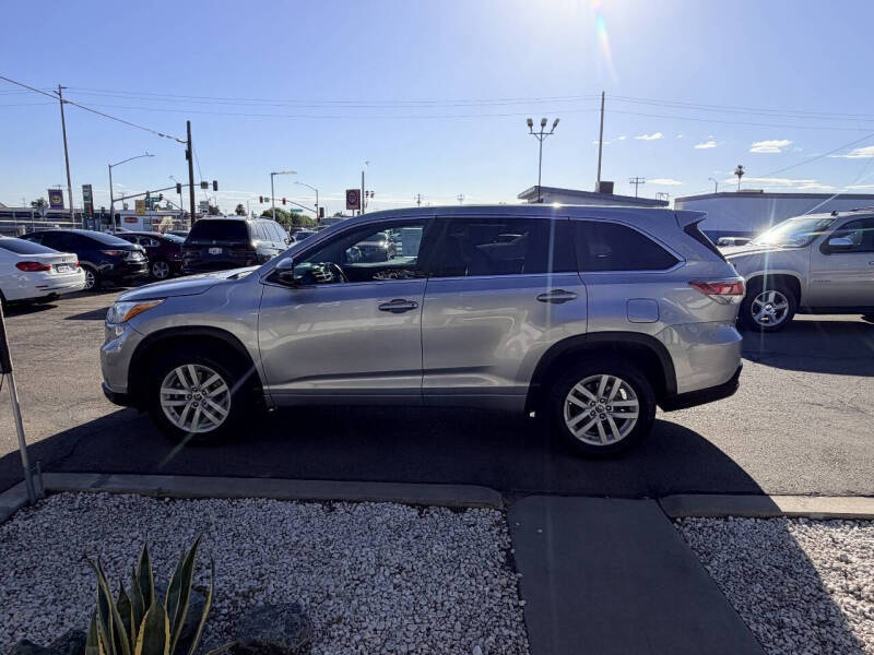 2016 Toyota Highlander LE