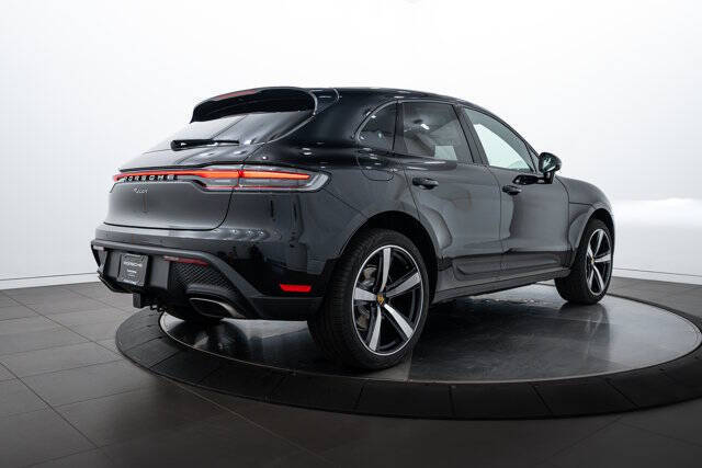 2025 Porsche Macan