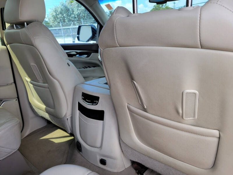 2015 Cadillac Escalade Luxury