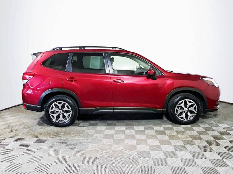 2024 Subaru Forester Premium