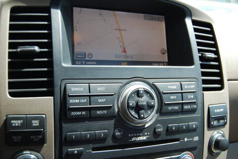 2010 Nissan Pathfinder LE