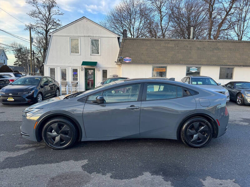 2024 Toyota Prius LE