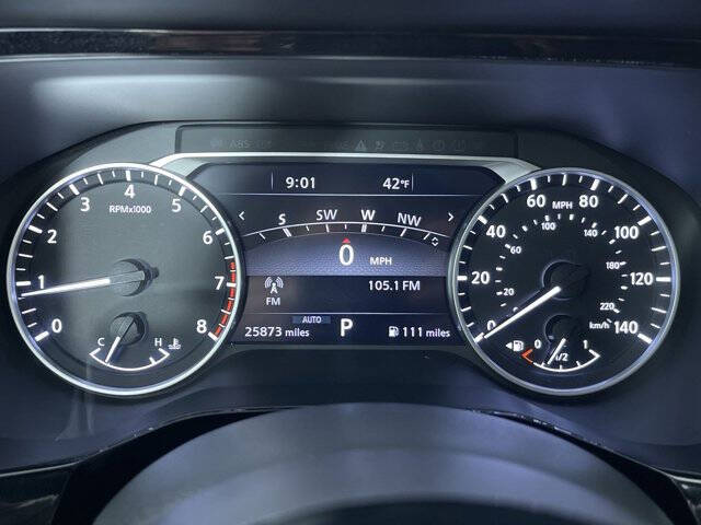 2022 Nissan Pathfinder SL