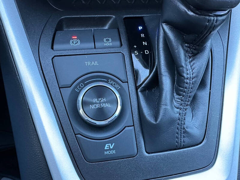 2023 Toyota RAV4 Hybrid XLE