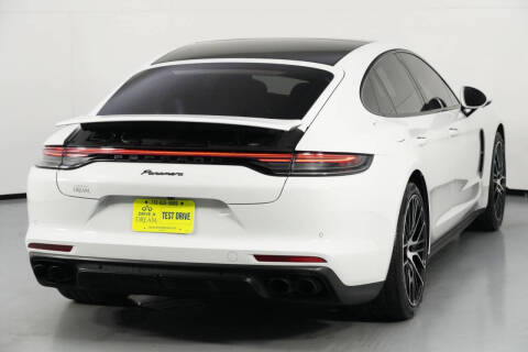 2023 Porsche Panamera Platinum Edition