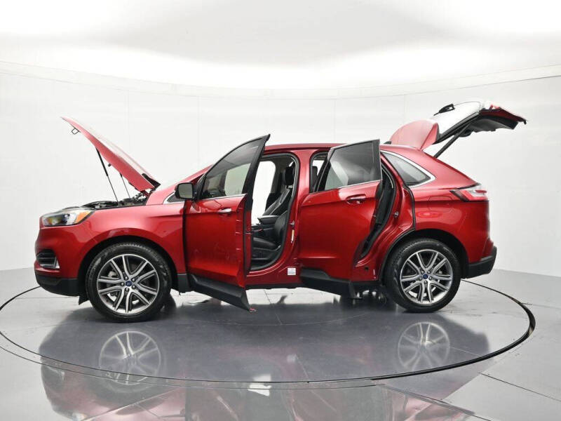2022 Ford Edge Titanium