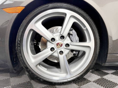 2015 Porsche 911 Carrera 4