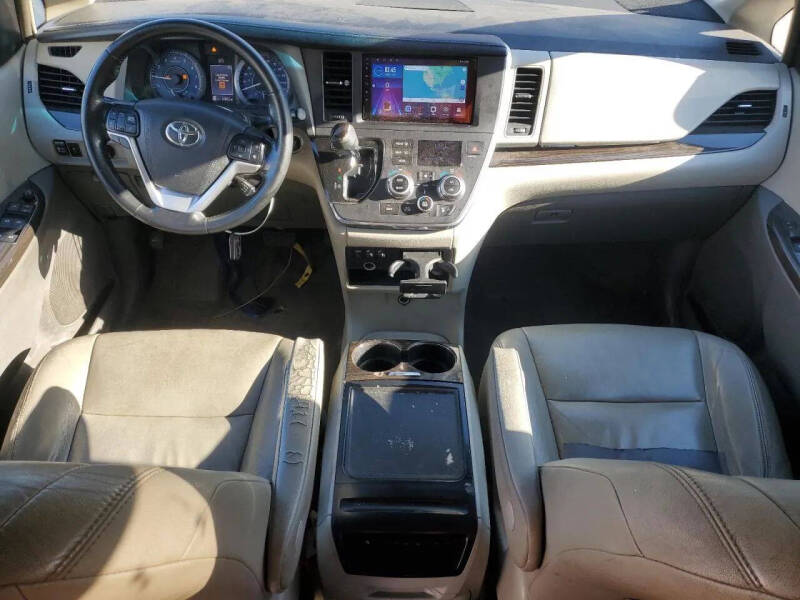 2015 Toyota Sienna