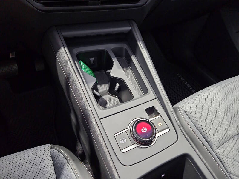 2025 Volkswagen Tiguan SE
