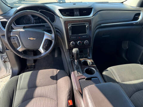 2017 Chevrolet Traverse LT