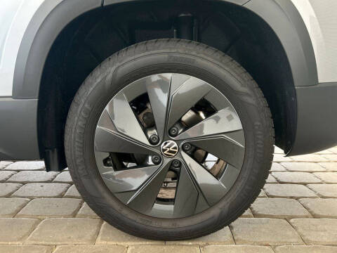 2025 Volkswagen Taos S