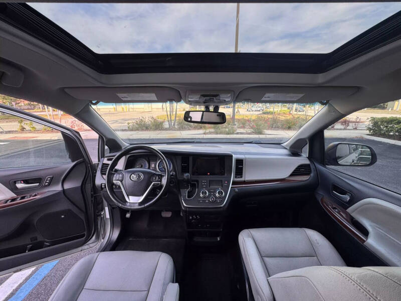 2017 Toyota Sienna