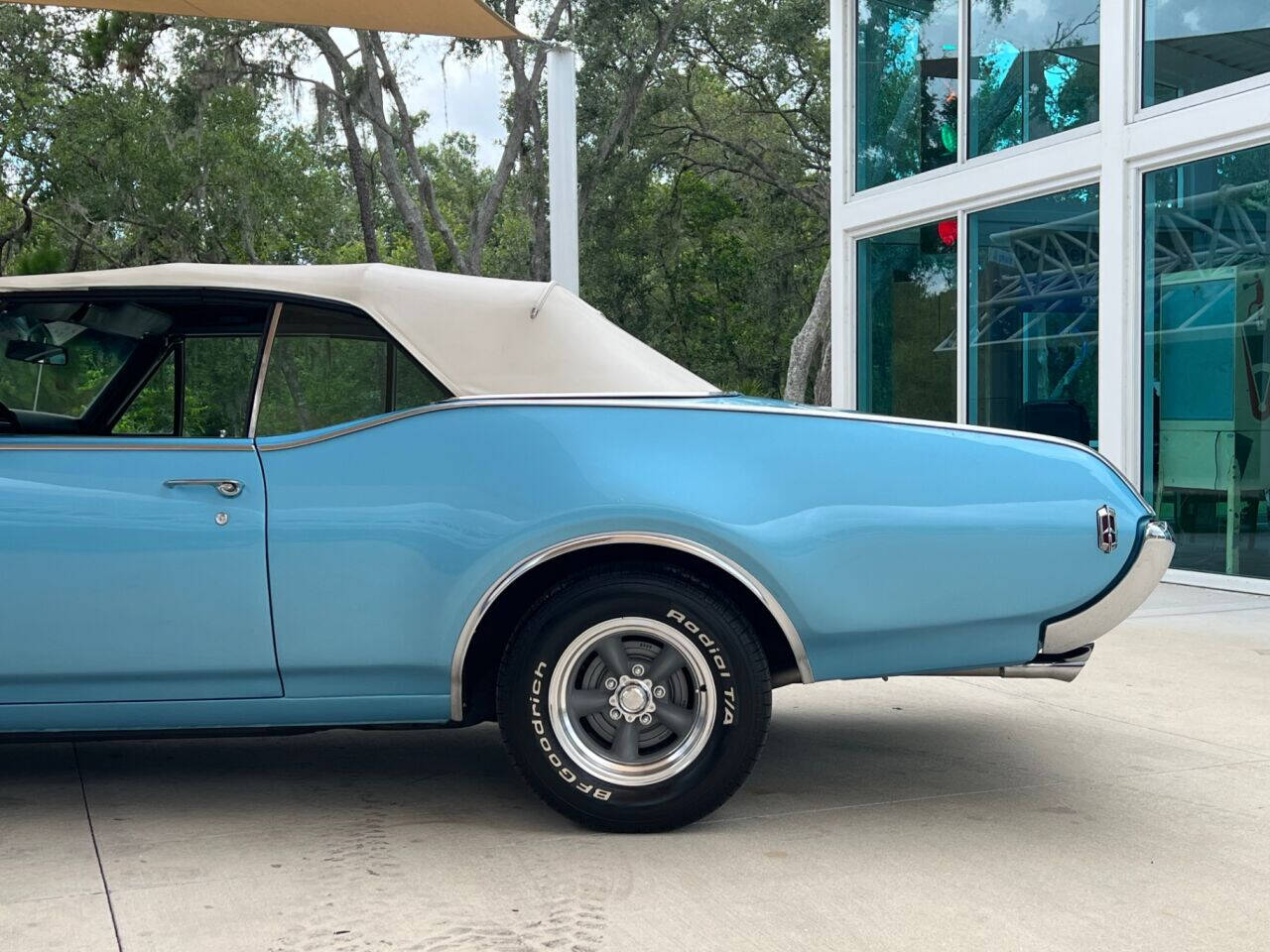 1968 Oldsmobile Cutlass 10