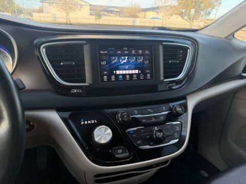 2018 Chrysler Pacifica Touring L