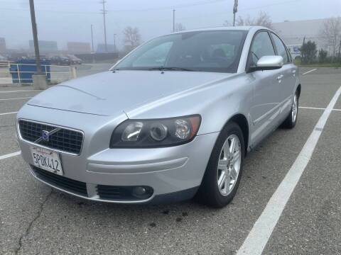 2005 Volvo S40 for sale at Lux Global Auto Sales in Sacramento CA